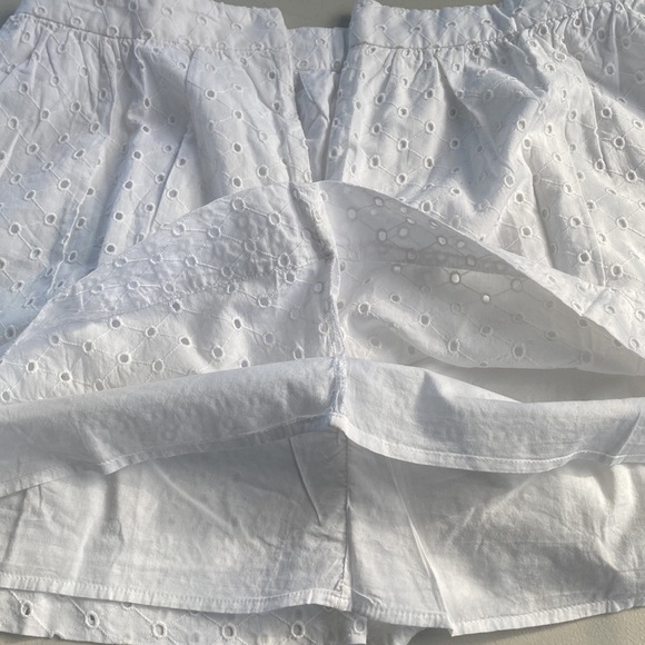GAP White Eyelet Mini Skirt - Picture 6 of 12